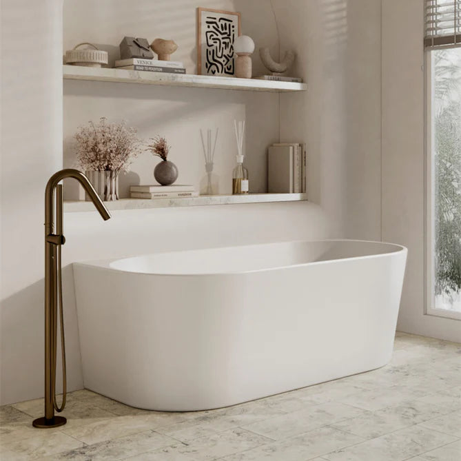 Cassa Design Auris Round Back to Wall 1400mm Bathtub in Gloss Finish