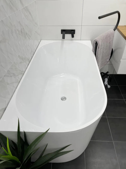 Cassa Design Auris Corner Back to Wall Right Side Corner 1400mm Bathtub in Gloss Finish